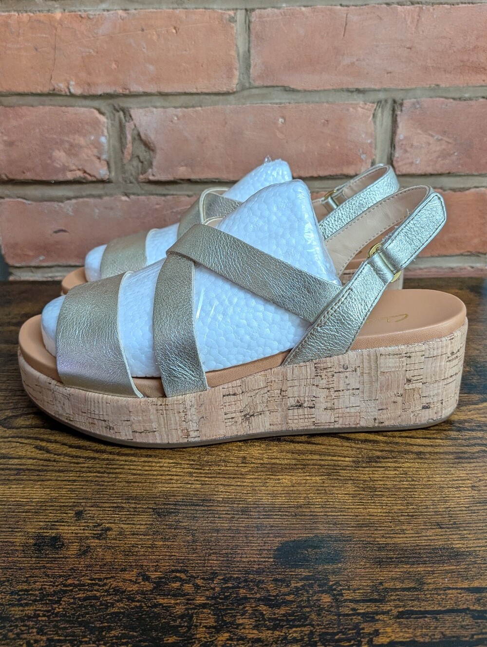 Clarks Kimmei Cork Platform Wedge Sandals In Champagne Gold Size 7.5 US (Wide)